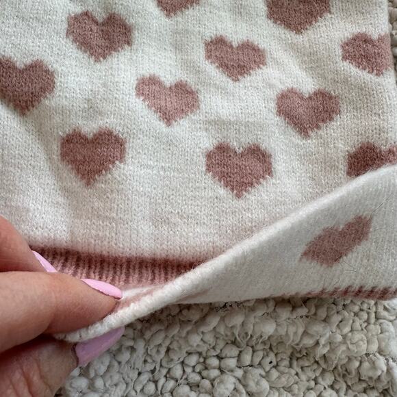New! Women’s White Mauve Heart Knit Beanie (K0086) - Picture 6 of 8